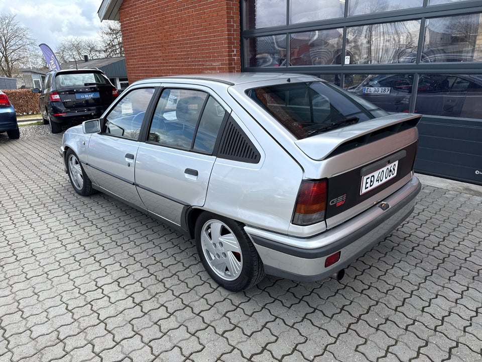 Opel Kadett 2,0 GSi 16V 5d