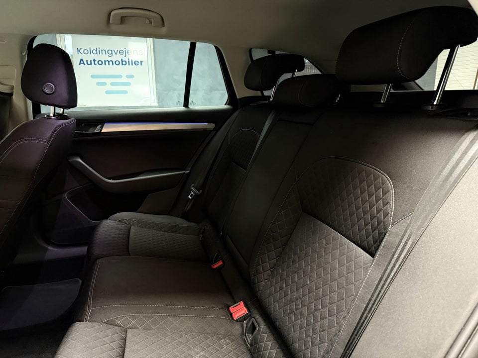 Skoda Superb 2,0 TDi 150 Ambition Combi 5d