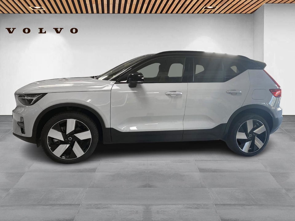 Volvo XC40 ReCharge Extended Range Plus 5d