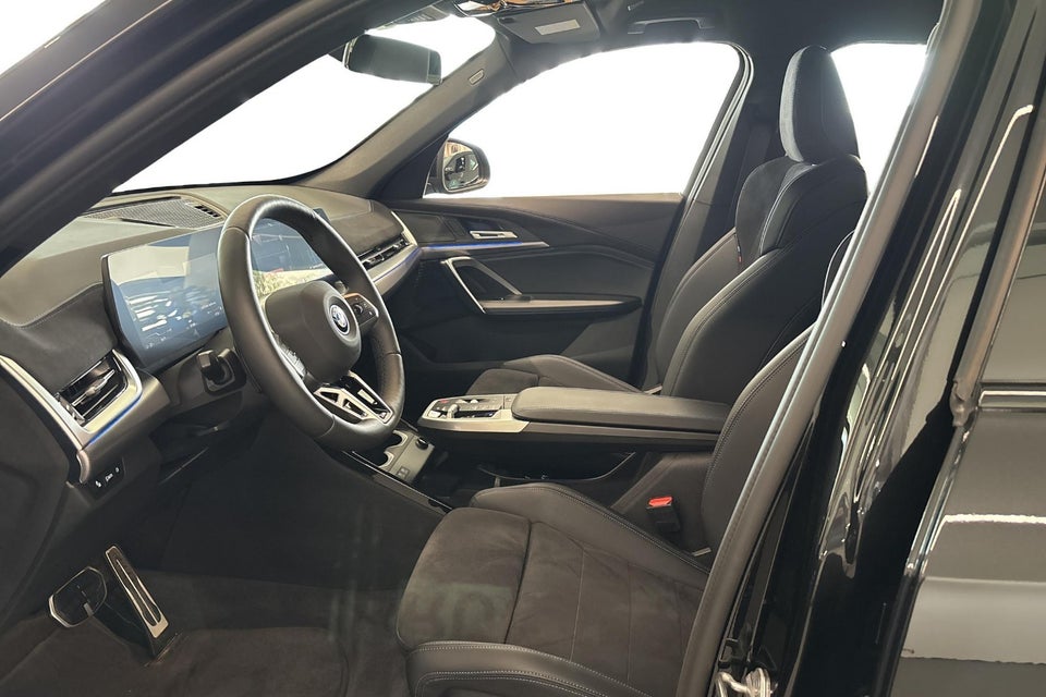 BMW iX1 xDrive30 M-Sport 5d