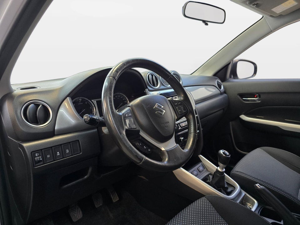 Suzuki Vitara 1,6 DDiS Active 5d