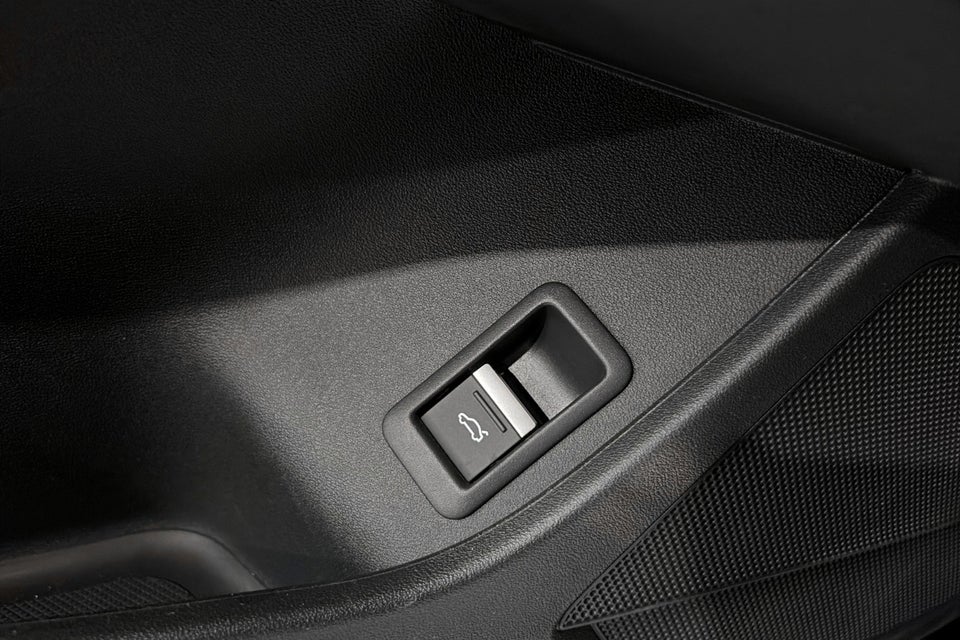 Audi Q4 e-tron performance 5d