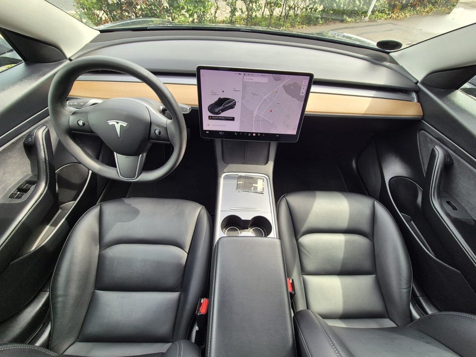 Tesla Model 3 Long Range AWD 4d