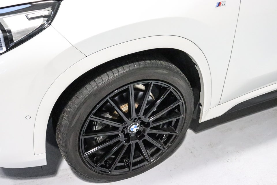 BMW iX1 xDrive30 Fully Charged M-Sport 5d