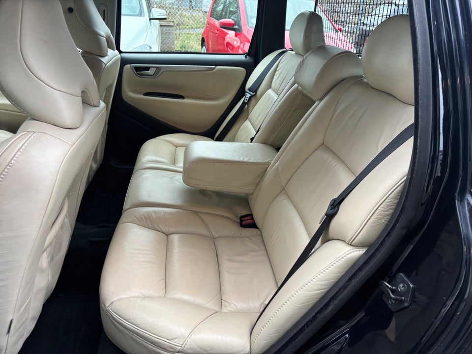 Volvo V70 2,4 140 Momentum aut. 5d