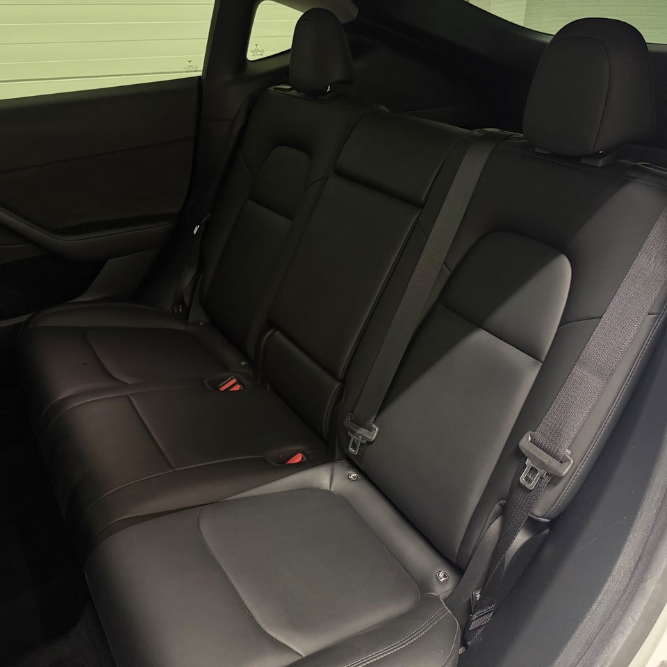 Tesla Model Y Long Range AWD 5d