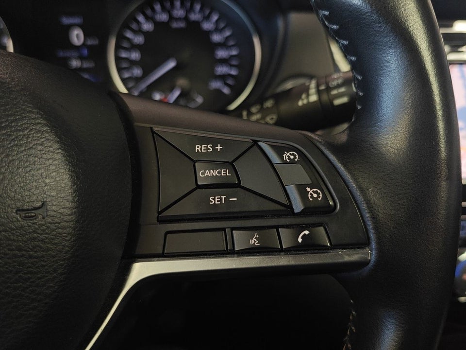 Nissan Qashqai 1,3 Dig-T 140 N-Connecta 5d