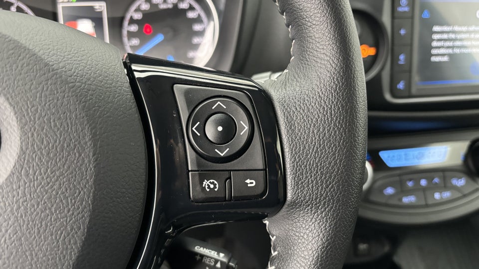 Toyota Yaris 1,5 VVT-iE T2 Limited 5d