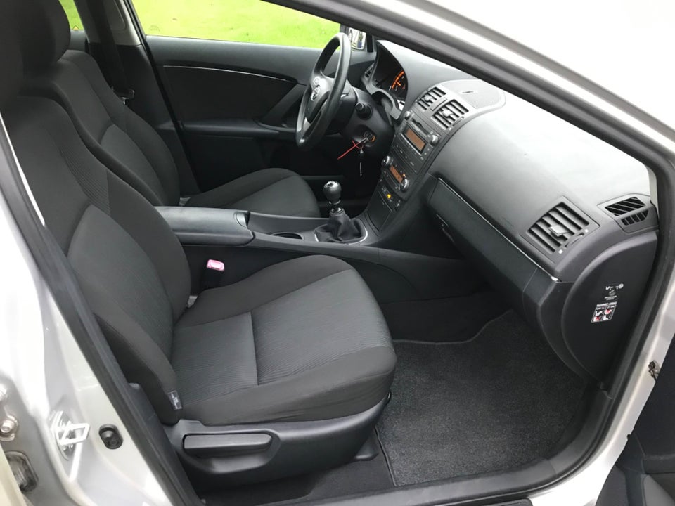 Toyota Avensis 1,6 VVT-i T1 4d