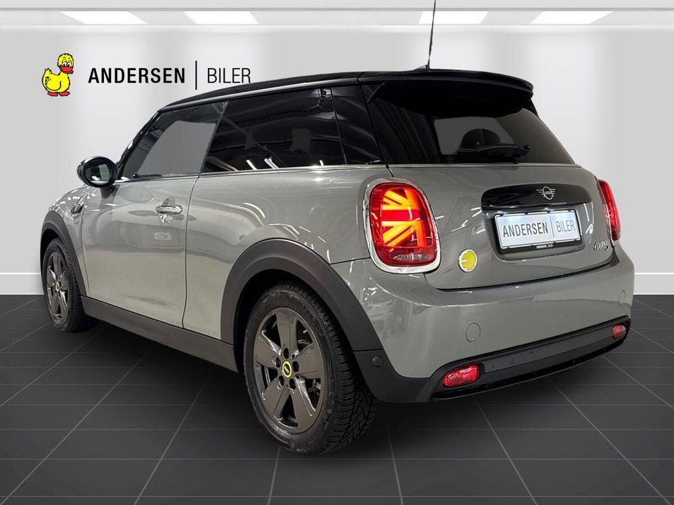MINI Cooper SE Essential 3d