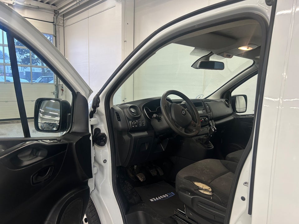 Renault Trafic T29 2,0 dCi 120 L2H1