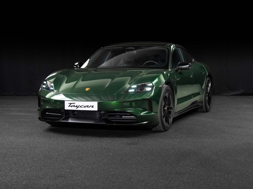 Porsche Taycan 4 Performance+ Black Edition 4d