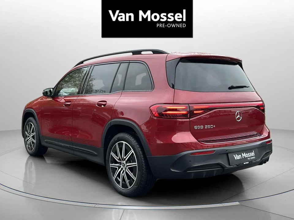 Mercedes EQB250+ AMG Line 5d