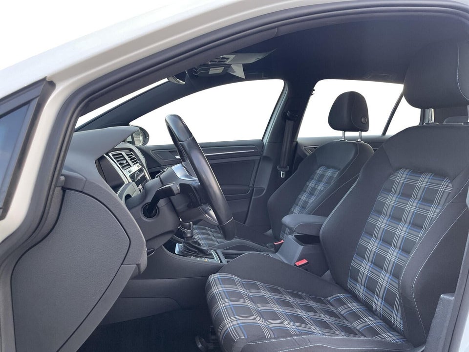VW Golf VII 1,4 GTE DSG 5d