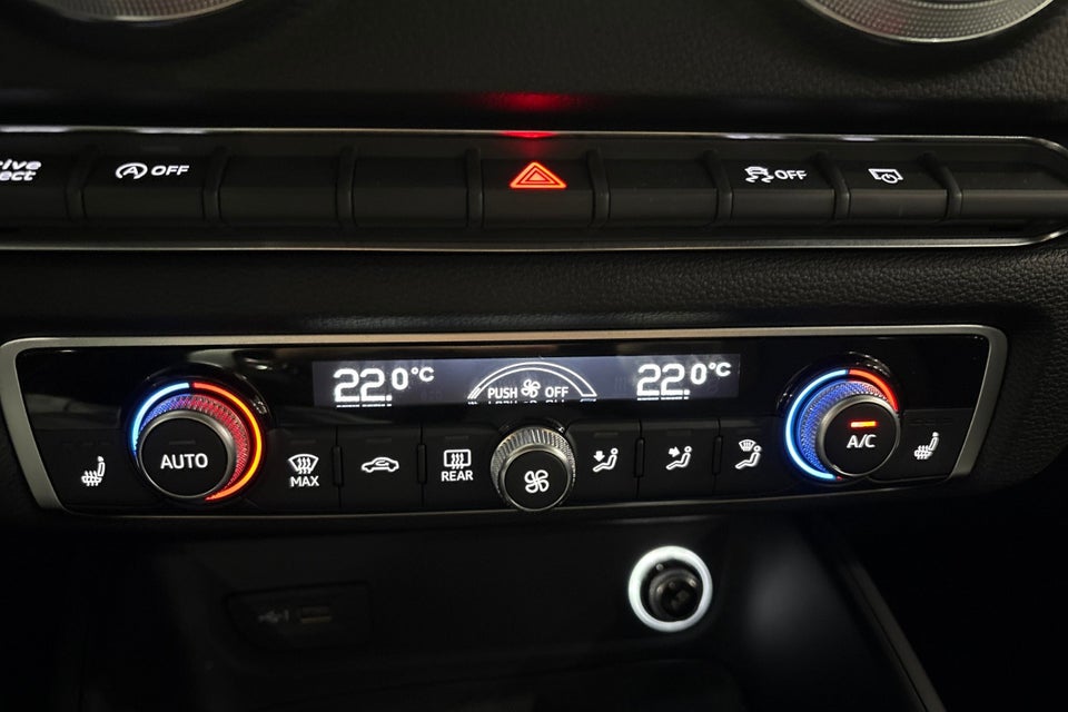 Audi A3 35 TFSi Sport Limited Sportback S-tr. 5d