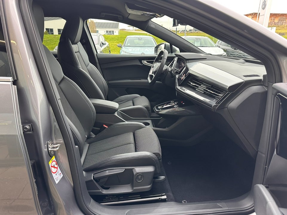 Audi Q4 e-tron 40 Attitude S-line 5d