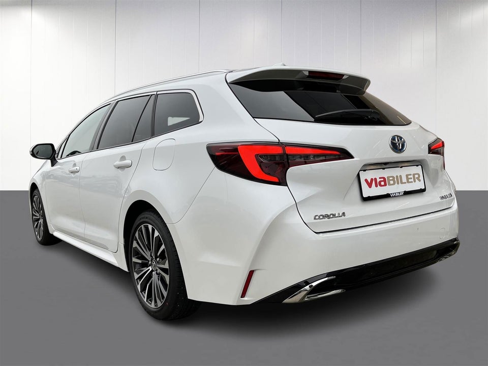 Toyota Corolla 1,8 Hybrid Style e-CVT 5d