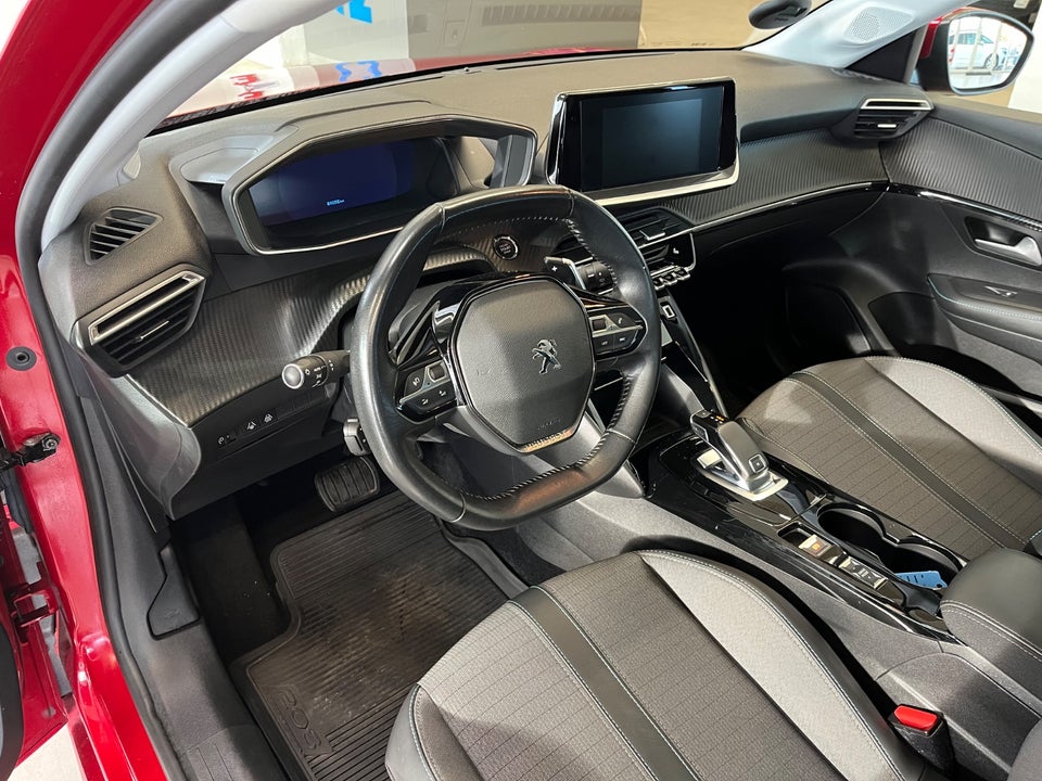 Peugeot 208 1,2 PureTech 100 Allure Sky EAT8 5d