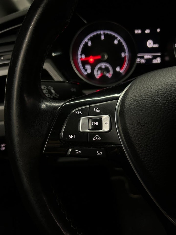 VW Touran 1,6 TDi 115 Comfortline DSG 7prs 5d