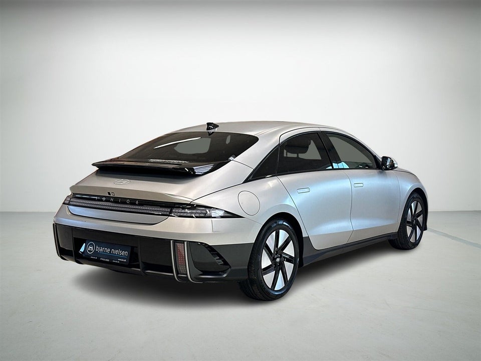 Hyundai Ioniq 6 77 Essential 4d