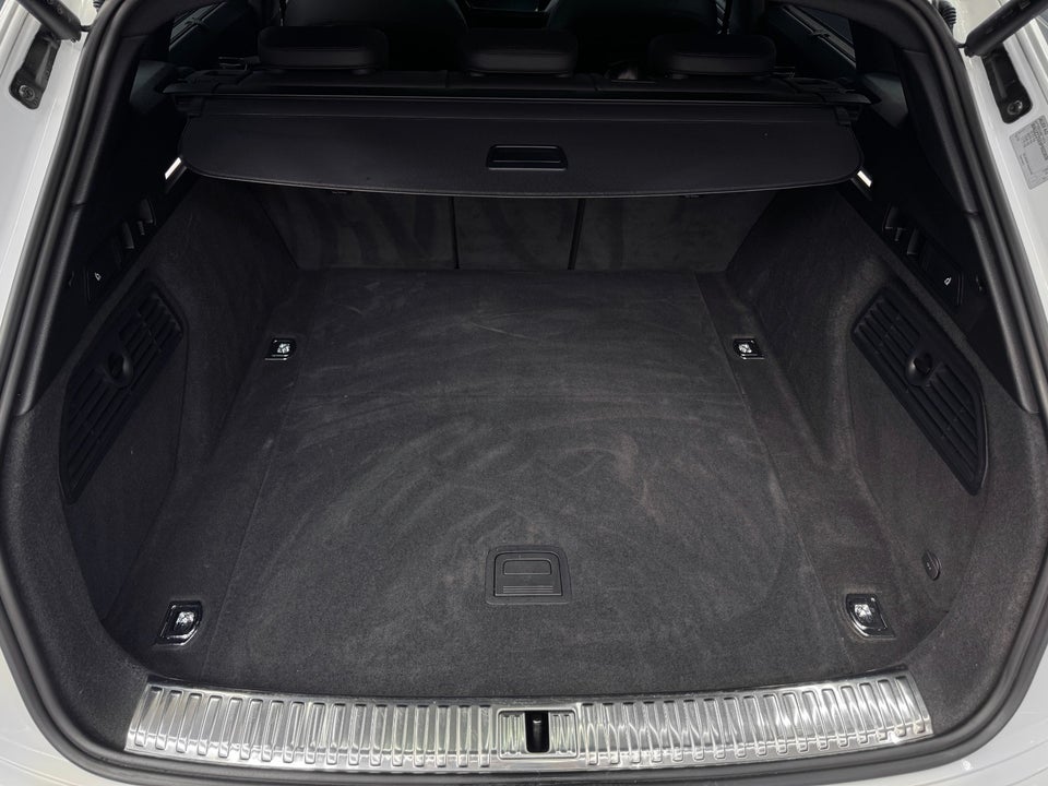 Audi e-tron 55 quattro 5d