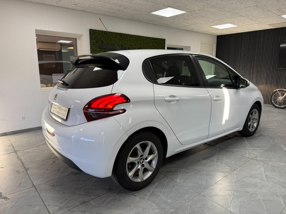 Peugeot 208 1,6 BlueHDi 75 Active 5d