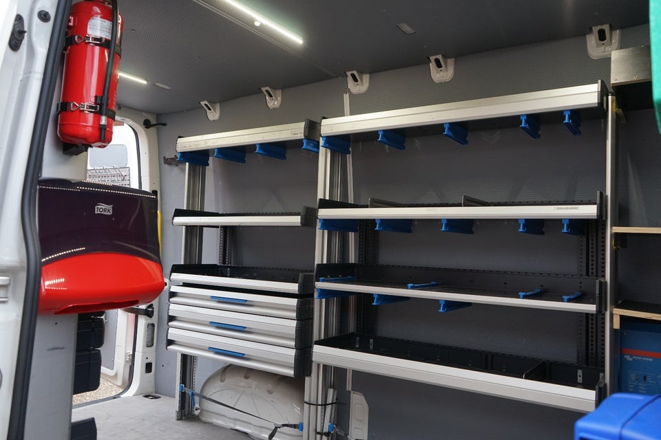 VW Crafter 35 2,0 TDi 177 Kassevogn L3H2