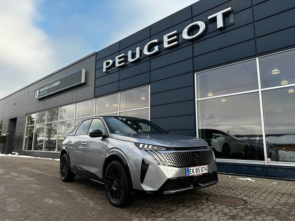 Peugeot e-3008 77 GT Pack 5d