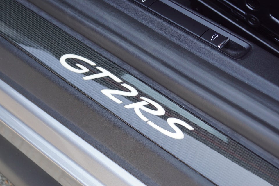 Porsche 911 GT2 RS 3,8 Coupé PDK 2d