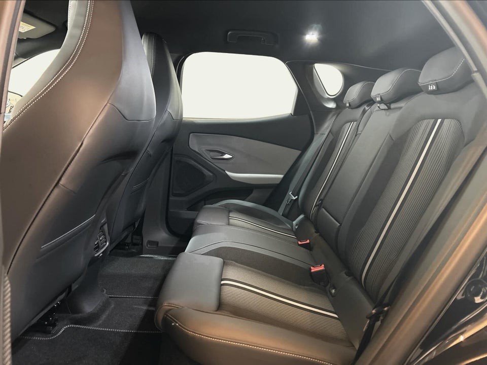 Ford Capri 82 Select Extended Range 5d