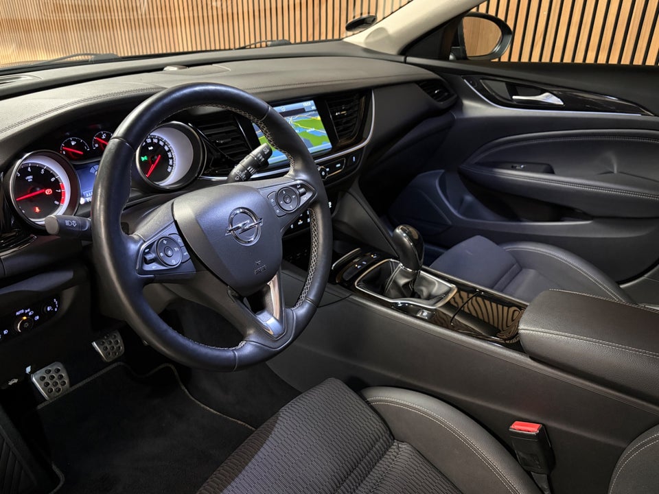 Opel Insignia 1,5 T 165 Dynamic Sports Tourer 5d