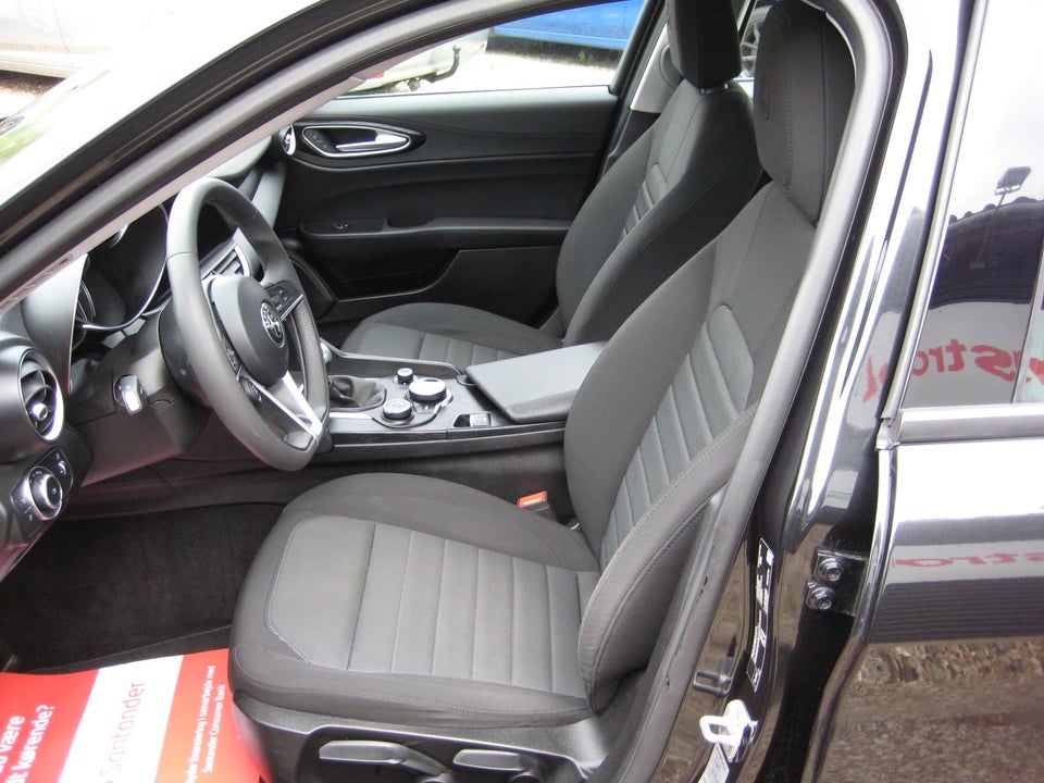 Alfa Romeo Giulia 2,2 JTD 150 4d