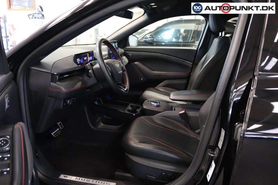 Ford Mustang Mach-E 91 Premium Extended Range AWD 5d