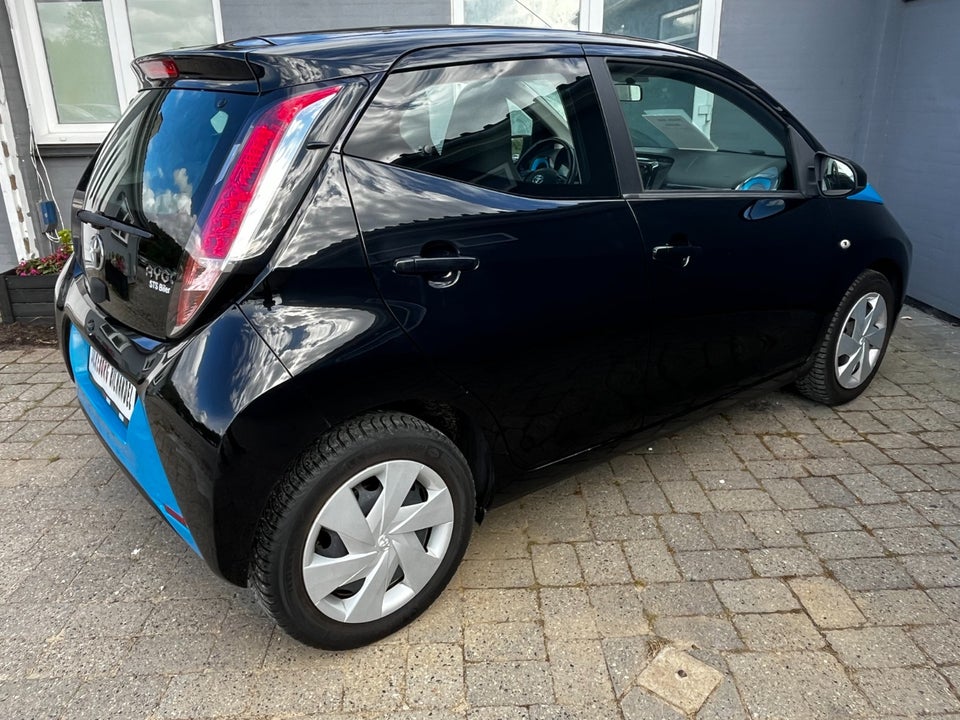 Toyota Aygo 1,0 VVT-i x-clusiv 5d