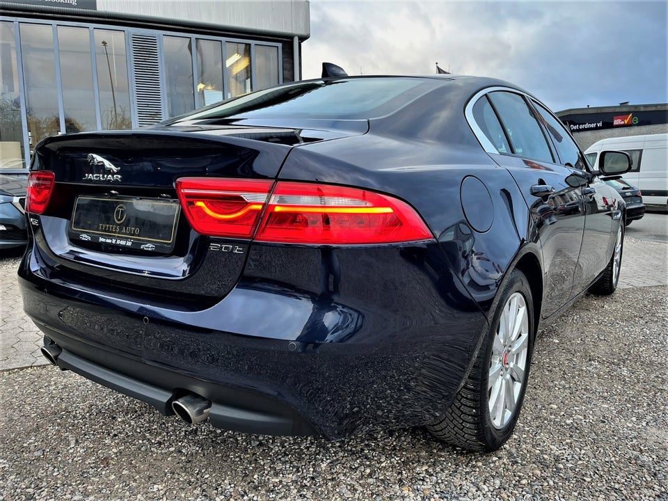 Jaguar XE 2,0 P200 Prestige aut. 4d