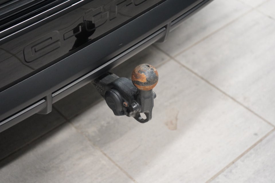 Audi Q4 e-tron 45 S-line 5d