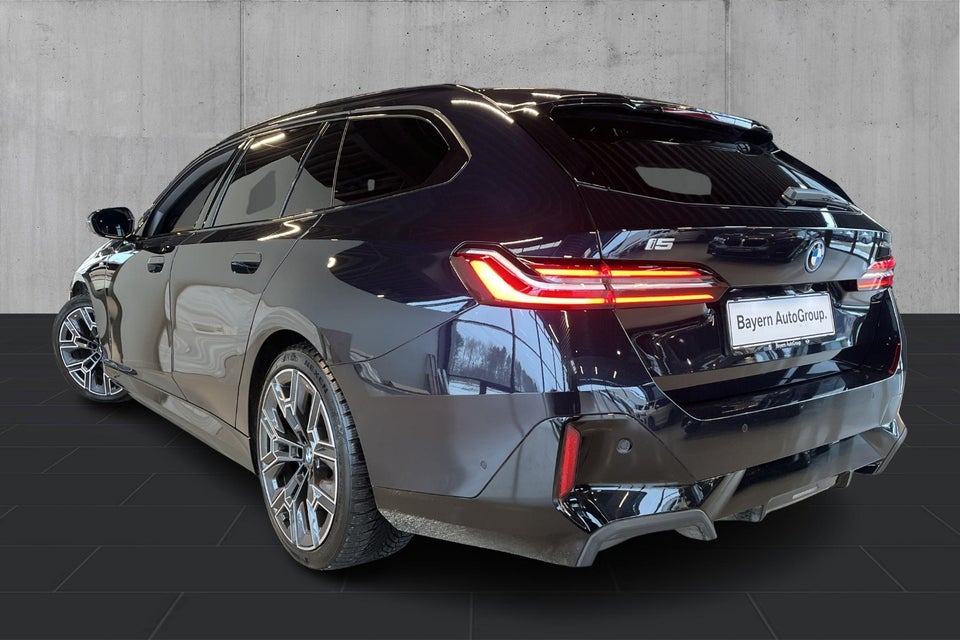 BMW i5 eDrive40 Touring Fully Charged M-Sport 5d