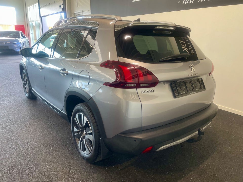 Peugeot 2008 1,2 e-THP 110 Allure Sky EAT6 5d