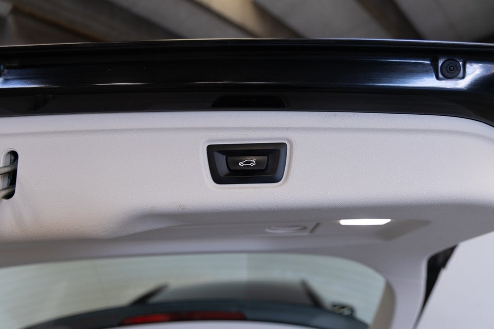 BMW 330e 2,0 Touring Sport Line aut. 5d