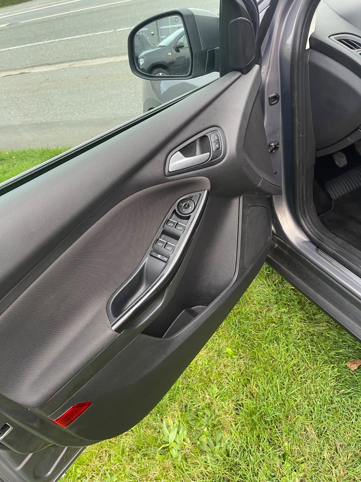 Ford Focus 1,0 SCTi 125 Business 5d