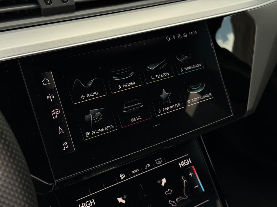 Audi e-tron 55 S-line Sportback quattro 5d