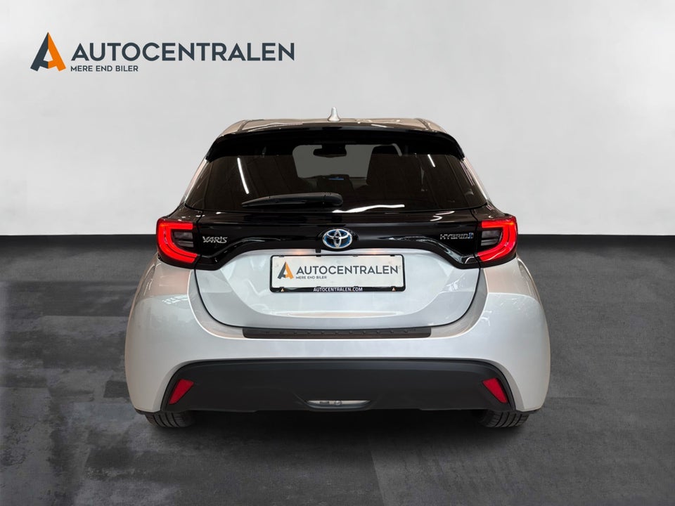 Toyota Yaris 1,5 Hybrid H1 e-CVT 5d