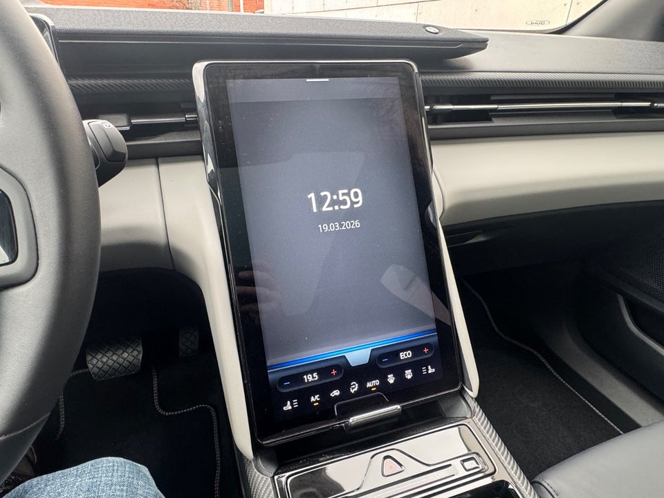 Ford Capri 77 Premium Extended Range 5d