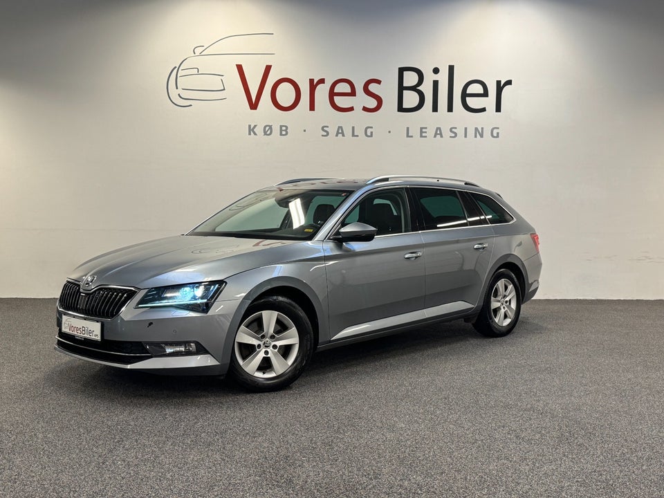 Skoda Superb 1,6 TDi 120 Style Combi DSG 5d