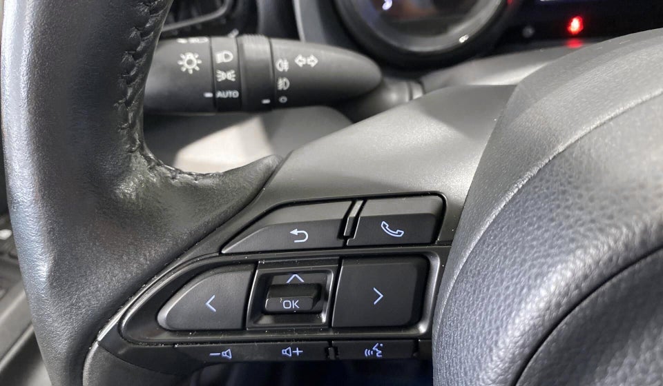 Toyota Yaris 1,5 Hybrid H3 Premier Edition e-CVT 5d