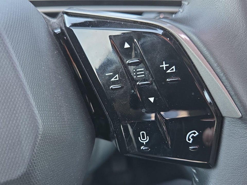 Peugeot e-5008 77 Allure 7prs 5d