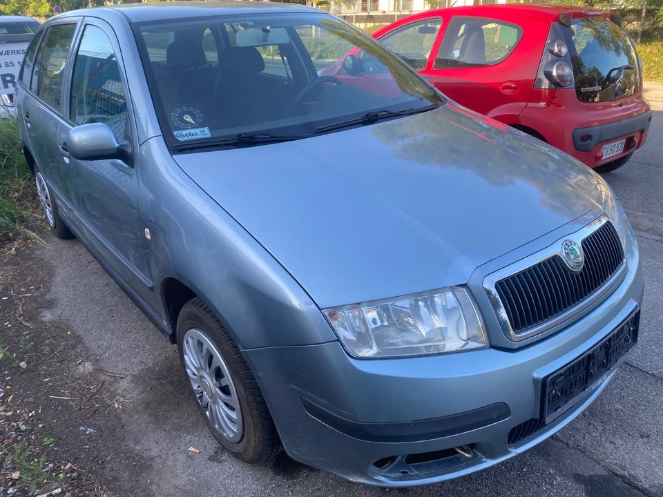 Skoda Fabia 1,4 16V 101 Ambiente Combi 5d
