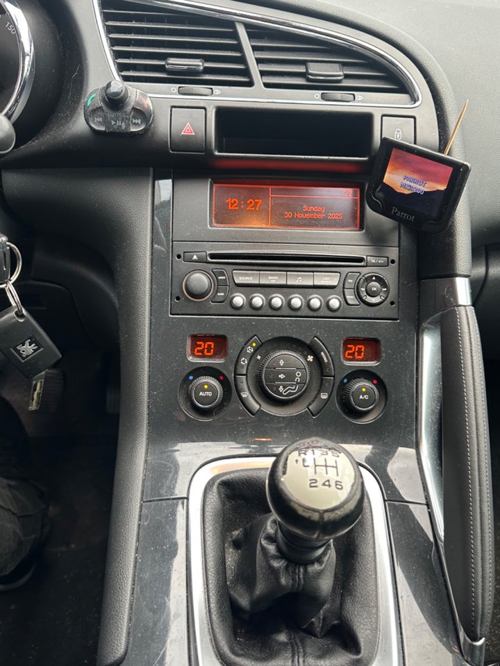 Peugeot 3008 1,6 HDi 110 Premium 5d