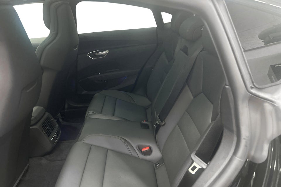 Audi e-tron GT quattro 4d