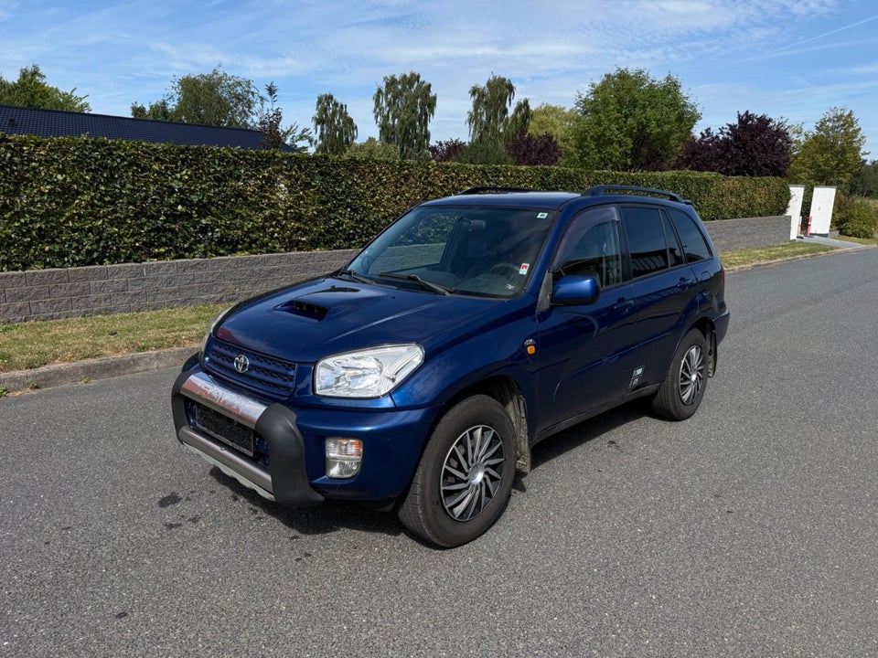 Toyota RAV4 2,0 D-4D 4x4 Van 5d